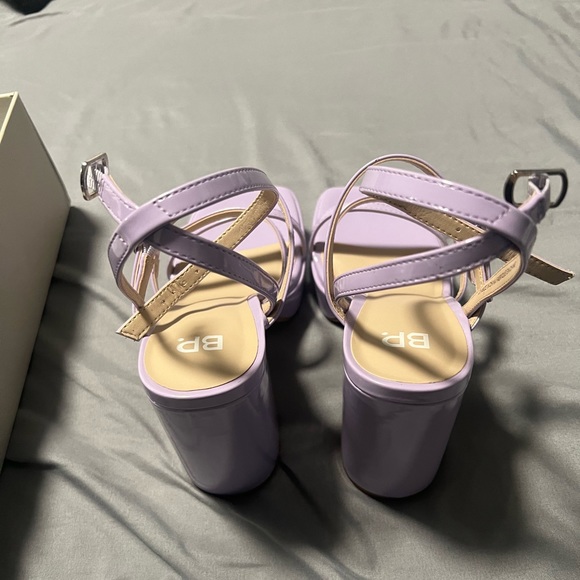 Block Heel Platform Strappy Sandal - Picture 3 of 6